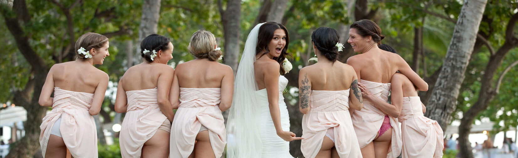 strange yet funny wedding pictures