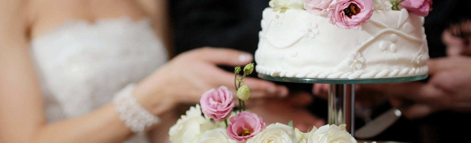 Yvonne Mc Connon Wedding Cakes